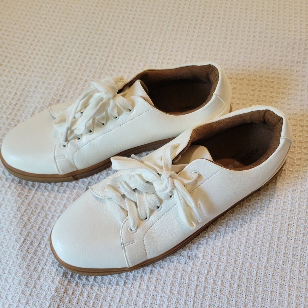 Porter & Ash Classic White Leather Sneakers - Picture 3 of 11